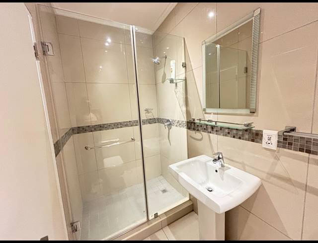 2 BEDROOM APARTMENT FOR SALE IN UMHLANGA RIDGE